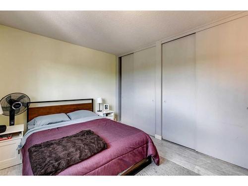 331-1421 7 Avenue Nw, Calgary, AB - Indoor Photo Showing Bedroom
