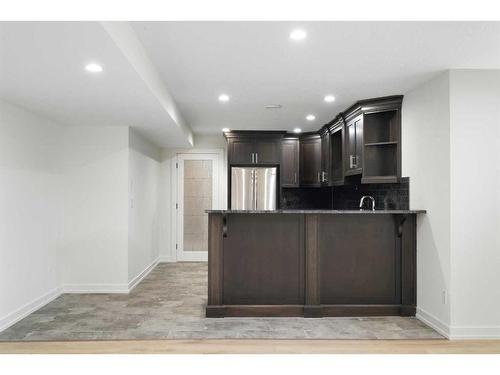 379 Mountain Park Drive Se, Calgary, AB - Indoor Photo Showing Kitchen