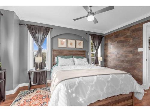 4-10042 Township Road 422, Rural Ponoka County, AB - Indoor Photo Showing Bedroom