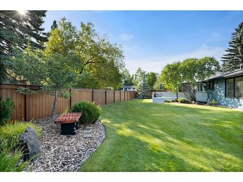 3356 Varna Crescent Nw, Calgary, AB - Outdoor With Backyard
