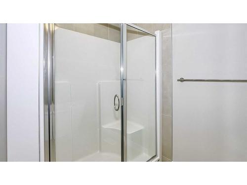 77 Calhoun Crescent Ne, Calgary, AB - Indoor Photo Showing Bathroom