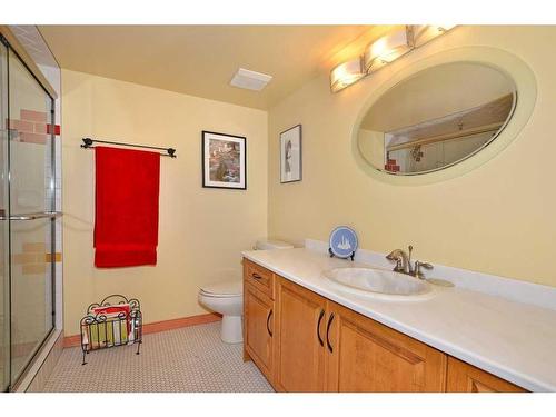 2501-1100 8 Avenue Sw, Calgary, AB - Indoor Photo Showing Bathroom