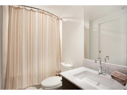 705-1500 7 Street Sw, Calgary, AB - Indoor Photo Showing Bathroom