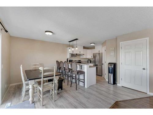 141 West Lakeview Point, Chestermere, AB - Indoor Photo Showing Dining Room