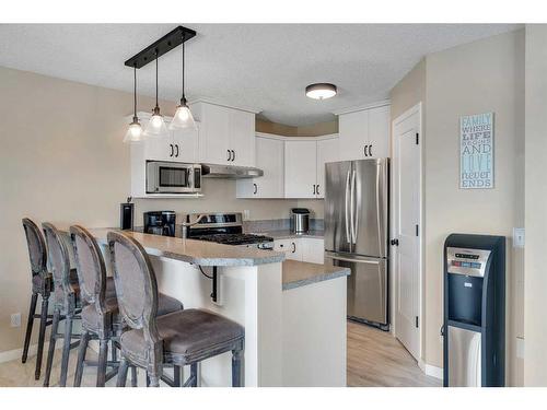 141 West Lakeview Point, Chestermere, AB - Indoor Photo Showing Kitchen With Upgraded Kitchen