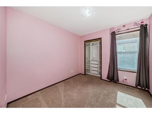 464 New Brighton Drive Se, Calgary, AB - Indoor Photo Showing Other Room