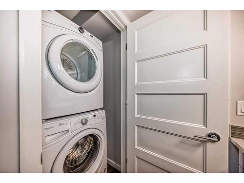 2202-10 Market Boulevard Se, Airdrie, AB - Indoor Photo Showing Laundry Room