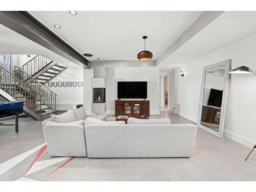 1420 Prospect Avenue Sw, Calgary, AB - Indoor Photo Showing Living Room With Fireplace