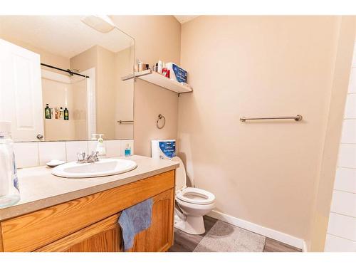 22 Saddlebrook Point Ne, Calgary, AB - Indoor Photo Showing Bathroom