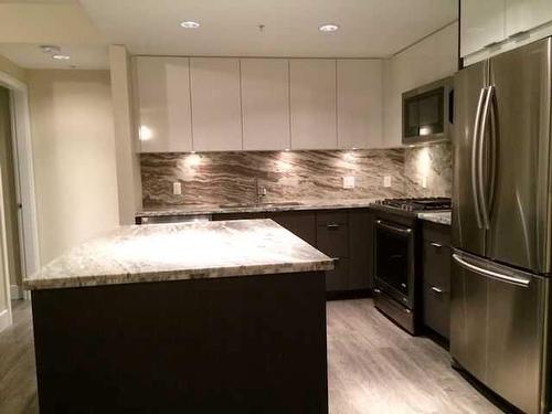 2504-510 6 Avenue Se, Calgary, AB - Indoor Photo Showing Kitchen With Upgraded Kitchen
