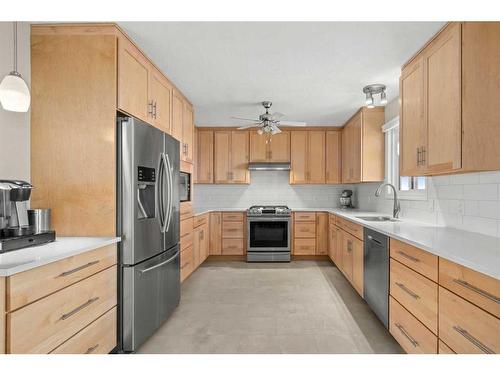 615 Pioneer Drive, Irricana, AB - Indoor Photo Showing Kitchen With Stainless Steel Kitchen
