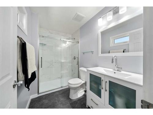 615 Pioneer Drive, Irricana, AB - Indoor Photo Showing Bathroom