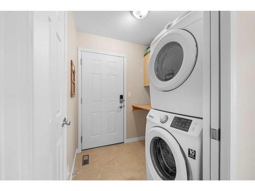615 Pioneer Drive, Irricana, AB - Indoor Photo Showing Laundry Room