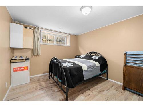 615 Pioneer Drive, Irricana, AB - Indoor Photo Showing Bedroom