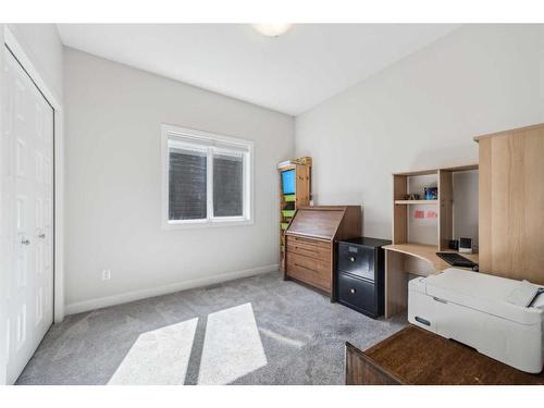 78 Bayview Circle Sw, Airdrie, AB - Indoor Photo Showing Other Room