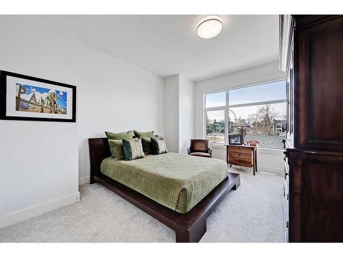3604 28 Avenue Sw, Calgary, AB - Indoor Photo Showing Bedroom