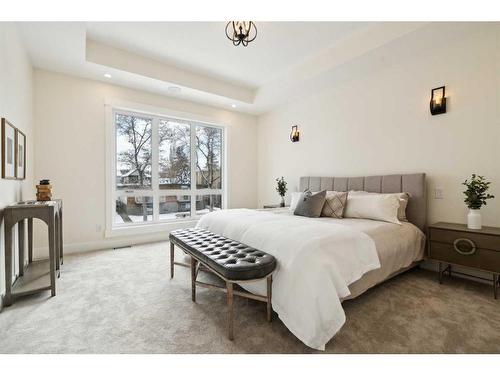 440 23 Avenue Nw, Calgary, AB - Indoor Photo Showing Bedroom