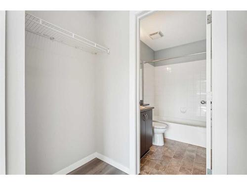 1313-604 East Lake Boulevard Ne, Airdrie, AB - Indoor Photo Showing Bathroom