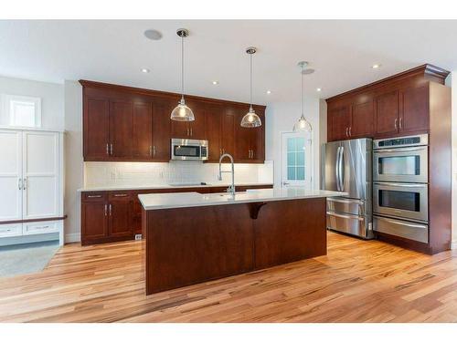 2047 48 Avenue Sw, Calgary, AB - Indoor Photo Showing Kitchen With Upgraded Kitchen