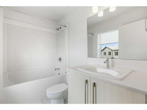 602-335 Creekside Boulevard Sw, Calgary, AB - Indoor Photo Showing Bathroom