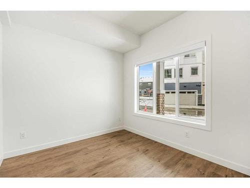 602-335 Creekside Boulevard Sw, Calgary, AB - Indoor Photo Showing Other Room