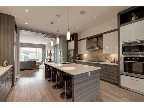 617 16 Street Nw, Calgary, AB - Indoor Photo Showing Kitchen With Upgraded Kitchen