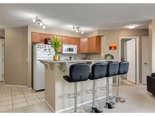 1101-1121 6 Avenue Sw, Calgary, AB - Indoor Photo Showing Kitchen