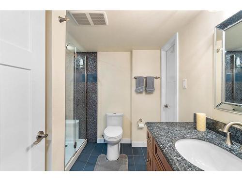 2402-1100 8 Avenue Sw, Calgary, AB - Indoor Photo Showing Bathroom