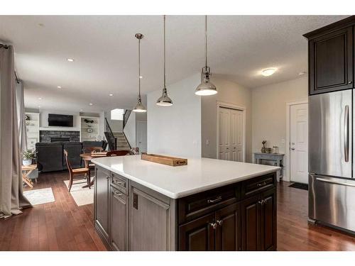 68 Westland Crescent Sw, Calgary, AB - Indoor Photo Showing Kitchen With Upgraded Kitchen