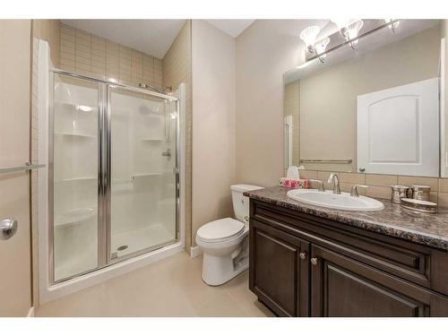 68 Westland Crescent Sw, Calgary, AB - Indoor Photo Showing Bathroom