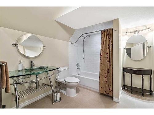 123 Canterville Drive Sw, Calgary, AB - Indoor Photo Showing Bathroom