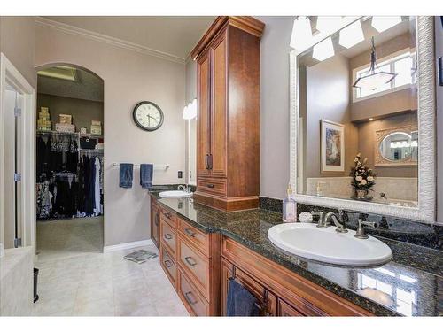 22 Tuscany Estates Crescent Nw, Calgary, AB - Indoor Photo Showing Bathroom