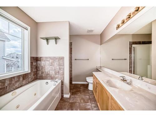118 Hidden Creek Gardens Nw, Calgary, AB - Indoor Photo Showing Bathroom
