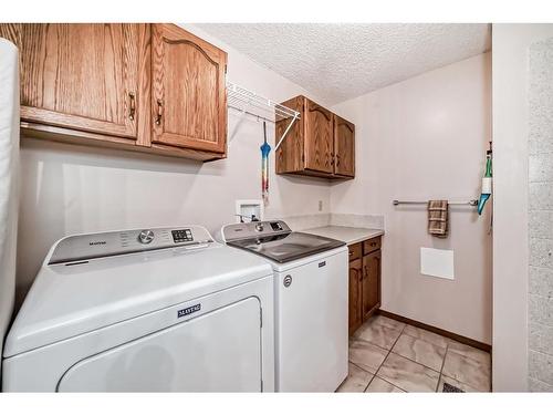 409 Freeman Way Nw, High River, AB - Indoor Photo Showing Laundry Room