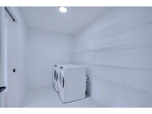 46 Legacy Glen Crescent Se, Calgary, AB - Indoor Photo Showing Laundry Room