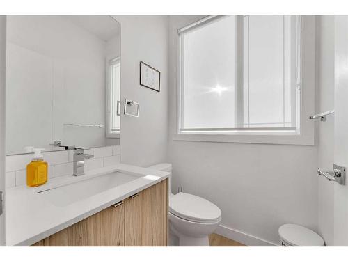 111-101 Panatella Square, Calgary, AB - Indoor Photo Showing Bathroom