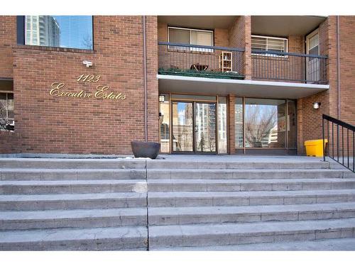 402-1123 13 Avenue Sw, Calgary, AB - Outdoor With Balcony With Exterior