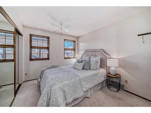 801 10 Avenue Se, High River, AB - Indoor Photo Showing Bedroom