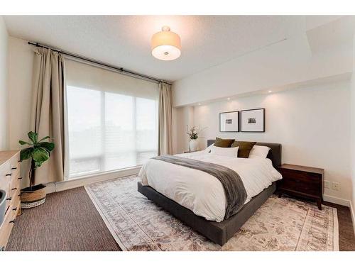1105-530 12 Avenue Sw, Calgary, AB - Indoor Photo Showing Bedroom
