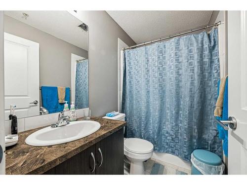 102-100 Cranfield Common Se, Calgary, AB - Indoor Photo Showing Bathroom
