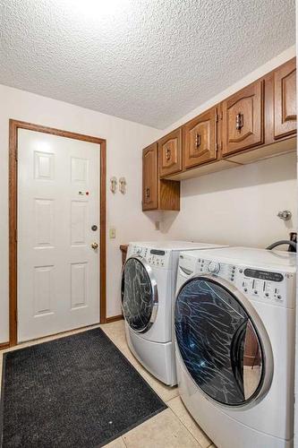 12323 17 Street Sw, Calgary, AB - Indoor Photo Showing Laundry Room