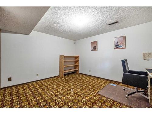 12323 17 Street Sw, Calgary, AB - Indoor Photo Showing Office