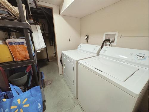 11013 5 Street Sw, Calgary, AB - Indoor Photo Showing Laundry Room