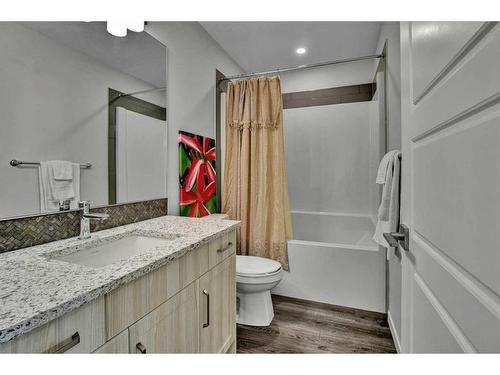 138 Creekside Way Sw, Calgary, AB - Indoor Photo Showing Bathroom