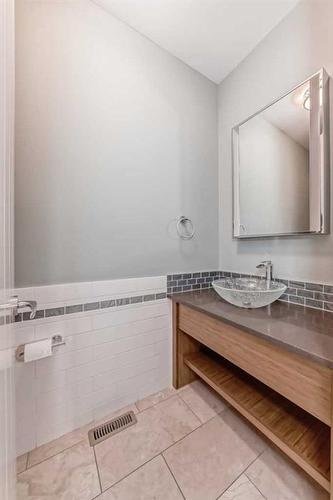 81 Tommy Prince Road Sw, Calgary, AB - Indoor Photo Showing Bathroom