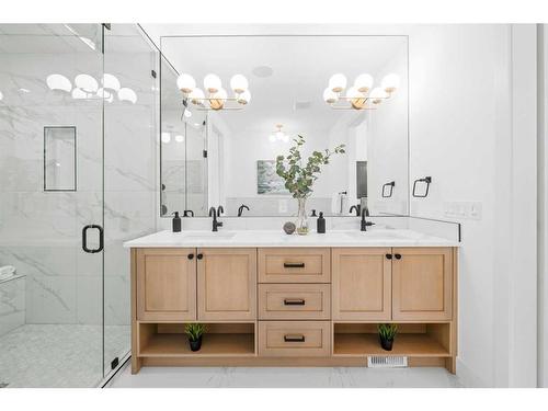 3913 17 Street Sw, Calgary, AB - Indoor Photo Showing Bathroom