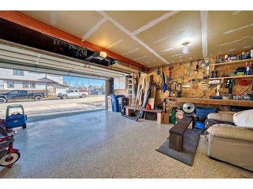 131 Cimarron Grove Circle, Okotoks, AB - Indoor Photo Showing Garage