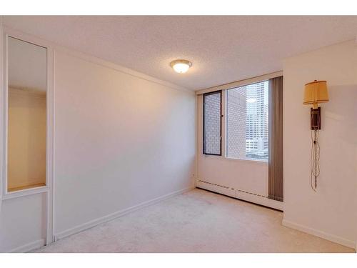 1001A-500 Eau Claire Avenue Sw, Calgary, AB - Indoor Photo Showing Other Room