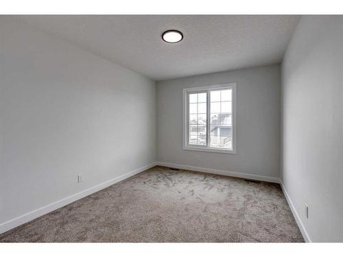90 Legacy Woods Circle Se, Calgary, AB - Indoor Photo Showing Other Room
