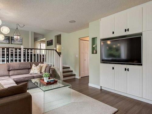915 Ranch Estates Place Nw, Calgary, AB - Indoor Photo Showing Living Room